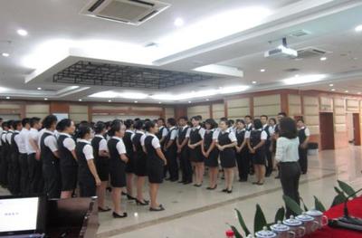 陳瀅妃 服務營銷禮儀與管理落地培訓專家，引領數百家企業實現卓越服務