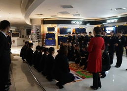 先天下5F精品家電廣場全員崗位技能大練兵之服務禮儀與展覽服務